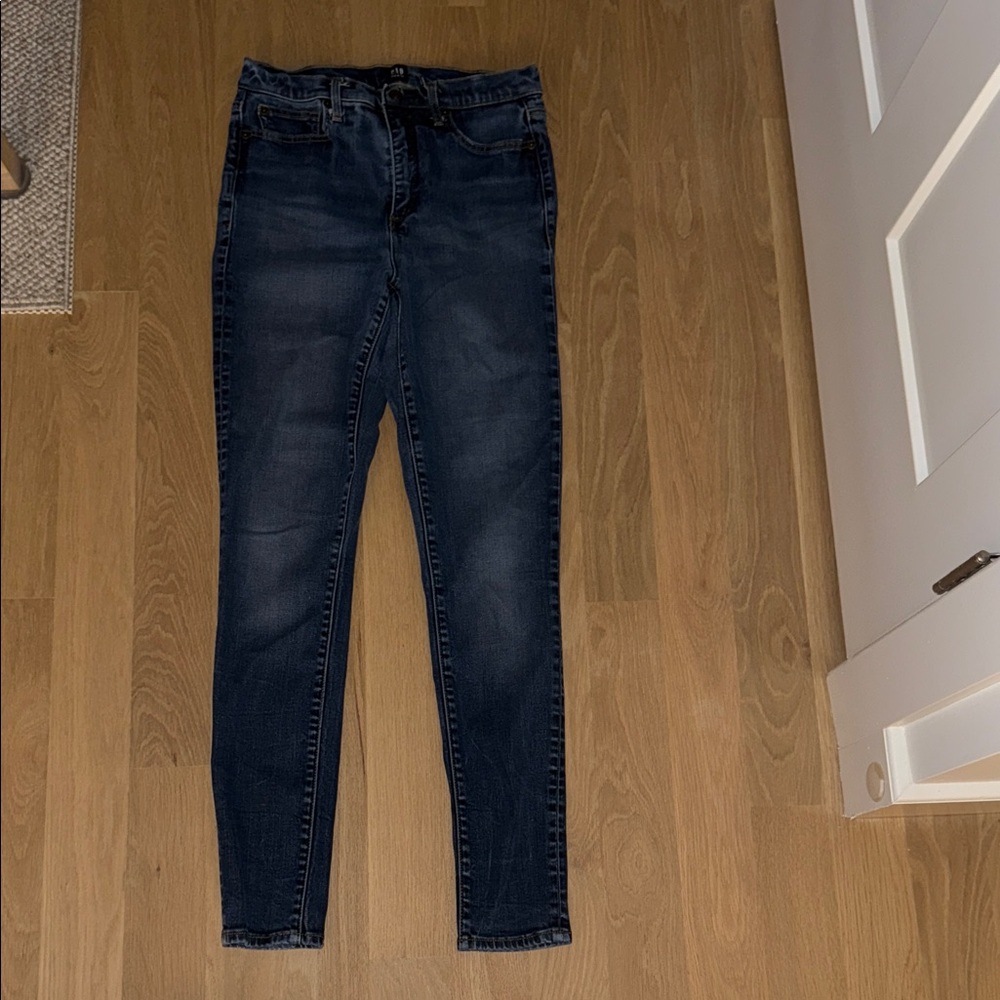 GAP Women's Dark Wash Skinny Jeans